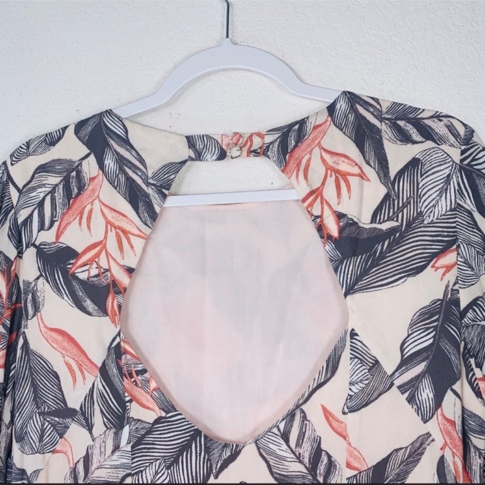 Dress Forum mini tropical print dress Graypeach Lena bell sleeve floral size M - Picture 9 of 10